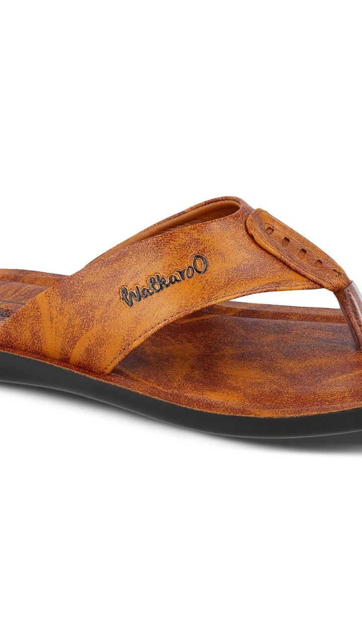 Walkaroo styles man flip flops