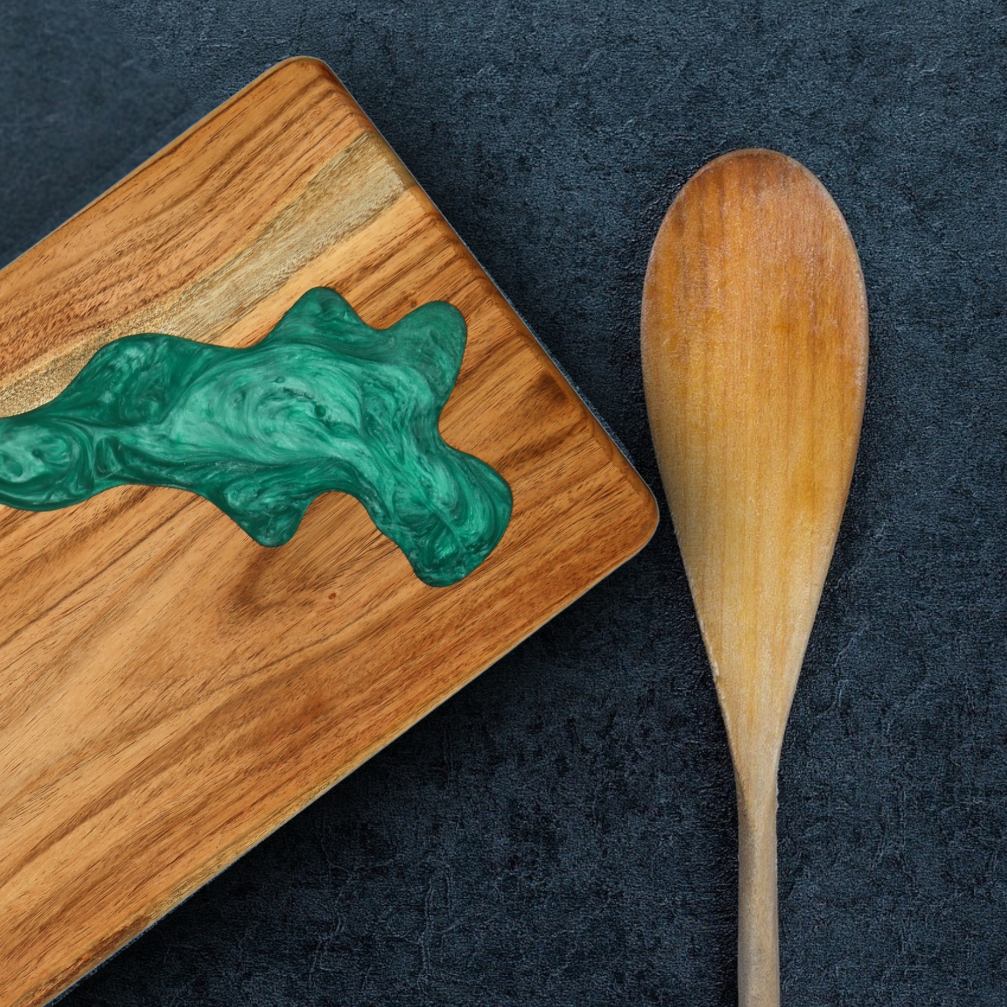 Decorative Acacia Wooden Cutting Board with Antler Handle