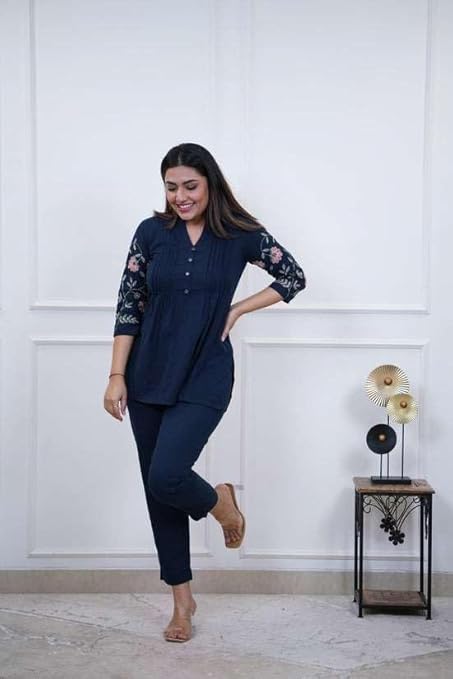 Women's Cotton Embroidery Straight Short...