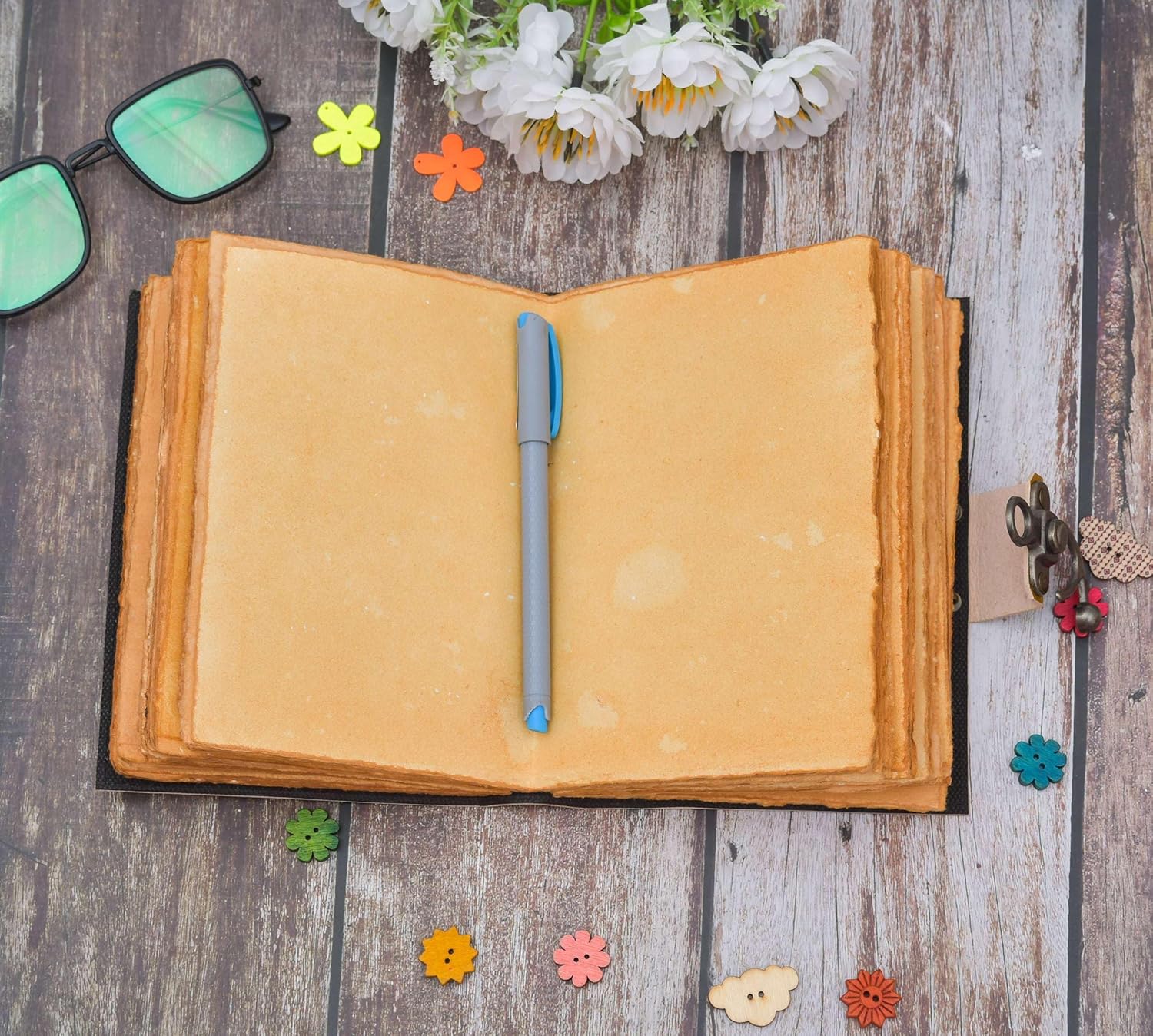 Handmade Leather Journal Diary with Metal Lock 200 Pages