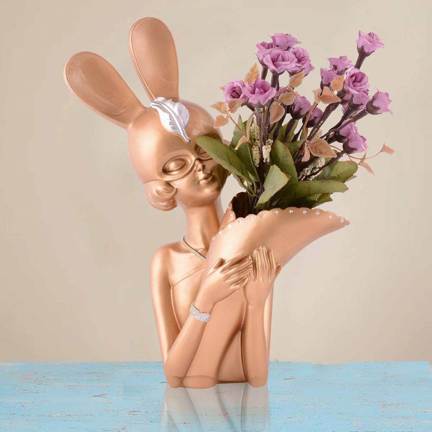 Stylish Flower Vase Showpiece to Brighte...