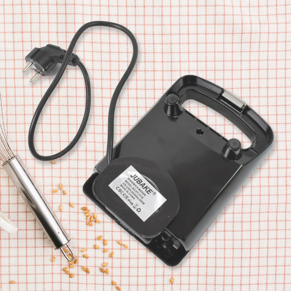 Electric Sandwich Maker with Non Stick Plates 500W