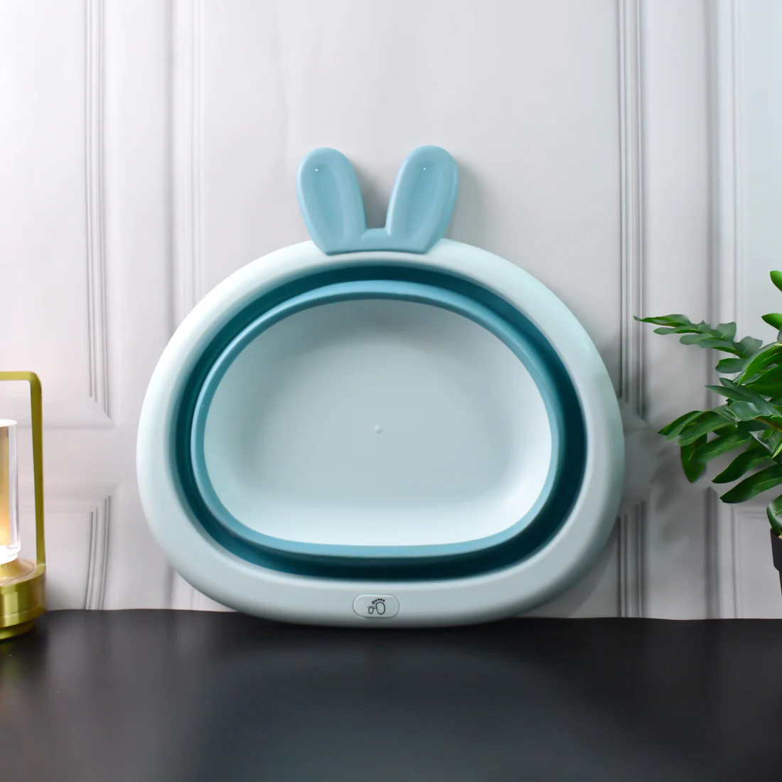 Foldable Collapsible Basin with Bunny Handle