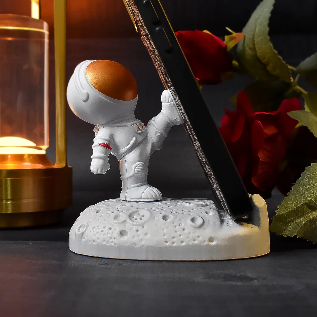 Astronaut Mobile Holder Creative Planet Phone Stand