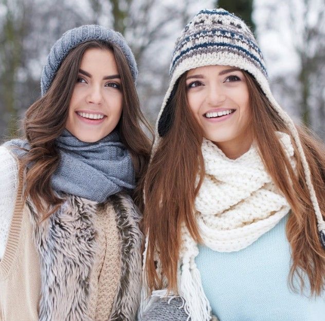 Women’s Knit Winter Beanie with Faux Fur Pom-Pom